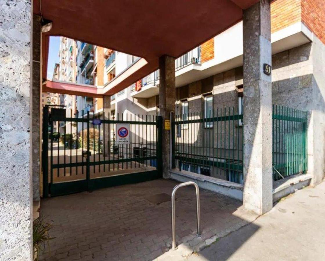 Appartamento 3 Camere Milano Centro Exterior photo